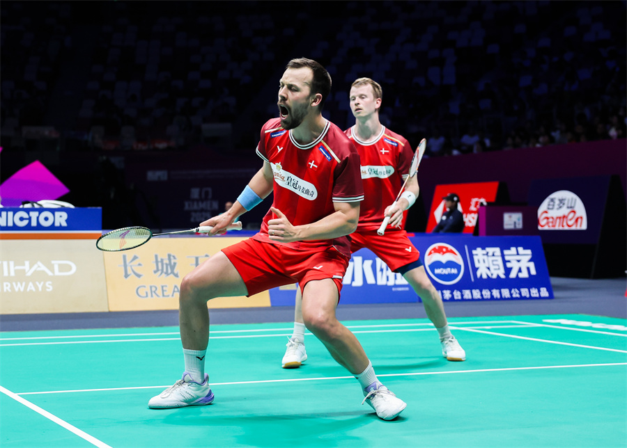 地发挥前锋 地发挥前锋